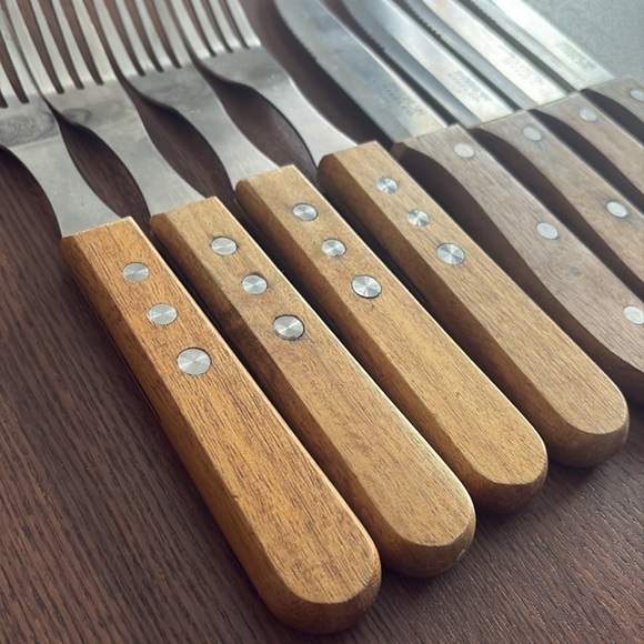 STEAK KNIFE & FORKS - wooden handle steel 8 piece - Picture 3 of 5